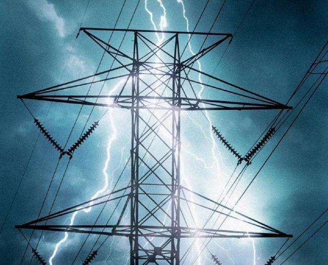 俄罗斯专享会电缆分享要闻：雨天电线短路，，，，，小羊险成“烤全羊”